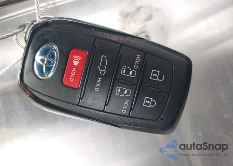 2021 Toyota Sienna Xle z USA, uszkodzony, nr VIN 5TDYRKEC2MS064504